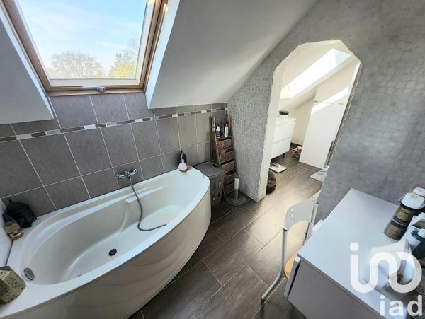 Maison de ville 6 pièces de 95 m² à Douchy-les-Mines (59282)