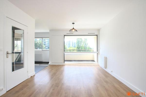 Appartement 3 pièces, ravalement récent.