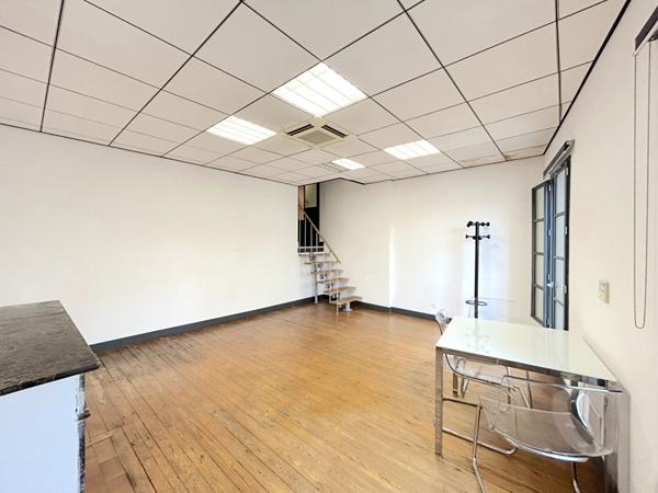 A LOUER BUREAU DANS IMMEUBLE DE STANDING AVEC ASCENSEUR - SAINT ANDRE DE CUBZAC , Saint andre de cubzac A LOUER BUREAU DANS IMMEUBLE DE STANDING AVEC ASCENSEUR - SAINT ANDRE DE CUBZAC , Saint andre de cubzac