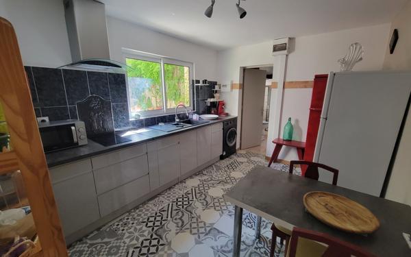 Maison à vendre    7 pièces •  Ouveillan