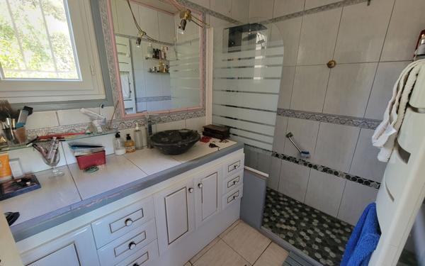 Maison à vendre    7 pièces •  Ouveillan