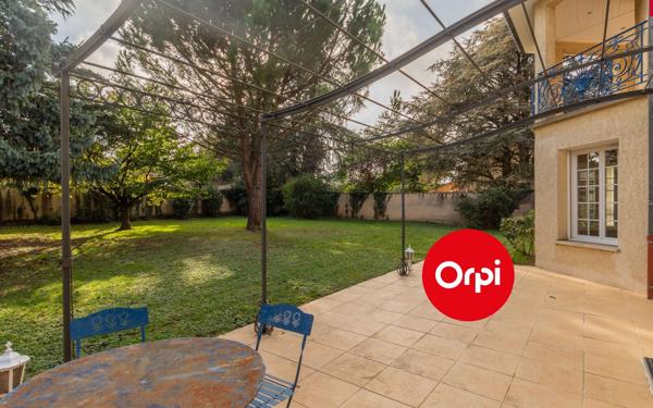 Maison à vendre    5 pièces • 163 m2 Saint-Bonnet-de-Mure