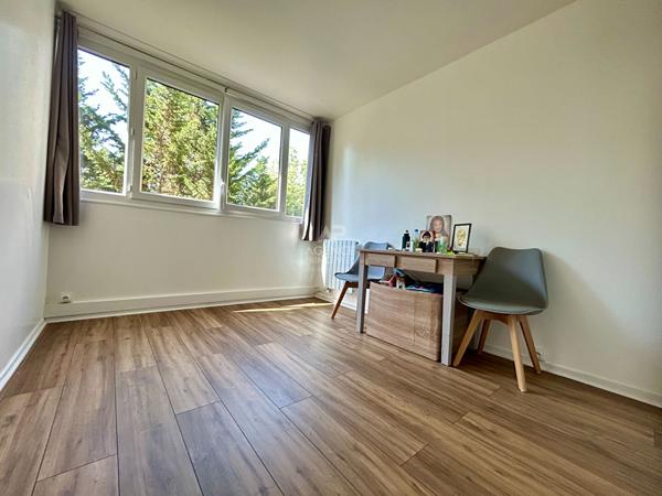 Appartement Poissy 4 pièce(s) 69 m2 265 000 € **  - Référence  9245