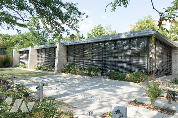 Très belle maison contemporaine de plain pied avec jardin.