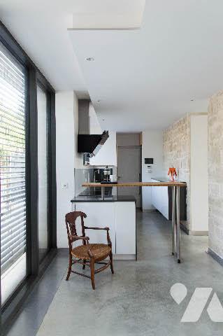 Très belle maison contemporaine de plain pied avec jardin.