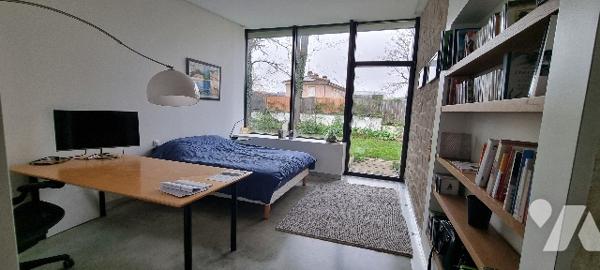 Très belle maison contemporaine de plain pied avec jardin.