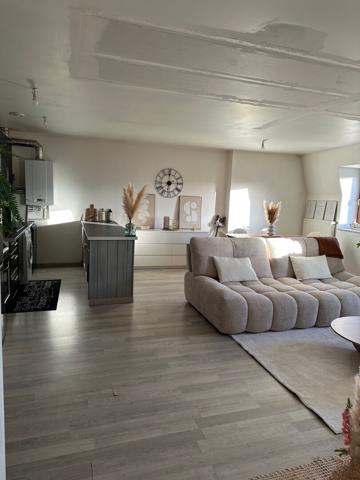 Appartement Puy Guillaume 3 pièce(s) 77 m2