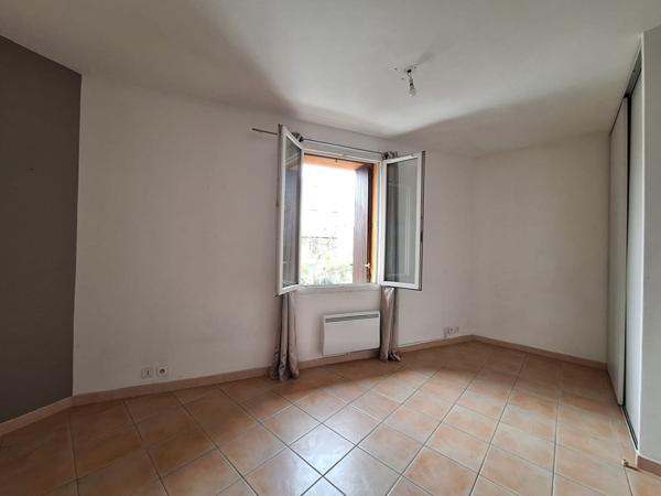 A VENDRE - Maison de village - Marguerittes - 4 pièce(s) 80.29 m2