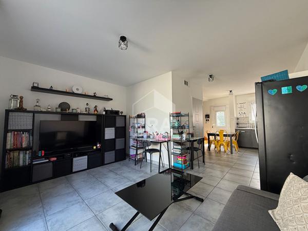 A VENDRE 13530 TRETS MAISON MITOYENNE TYPE 3 - 72M² JARDIN PRIVATIF + 1 PLACE STATIONNEMENT