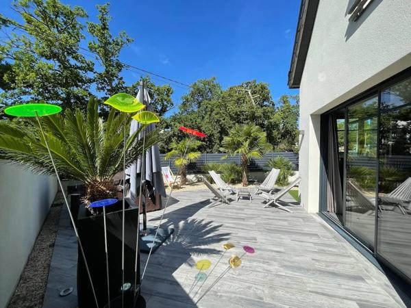 Maison moderne à vendre à Arradon 2 chambres 77 m² - parcelle 260 m² - à vendre meublée