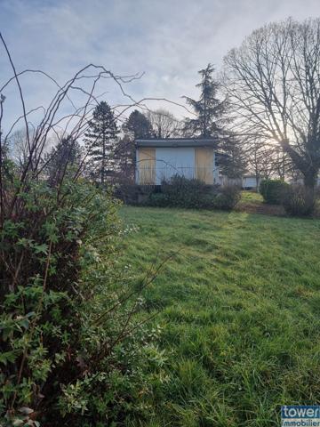 TERRAIN de LOISIRs de 603 m² avec CHALET dans PRL ouvert à l'année