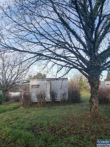 TERRAIN de LOISIRs de 603 m² avec CHALET dans PRL ouvert à l'année