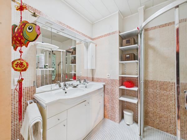 Maison 8 pièces - 185 m²