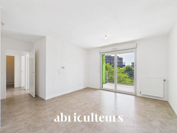 T3 lumineux 57 m² avec terrasse en vente à Cenon