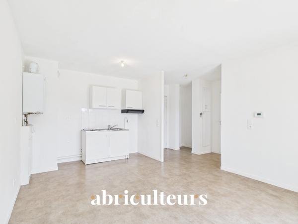 T3 lumineux 57 m² avec terrasse en vente à Cenon