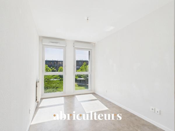 T3 lumineux 57 m² avec terrasse en vente à Cenon