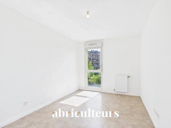 T3 lumineux 57 m² avec terrasse en vente à Cenon