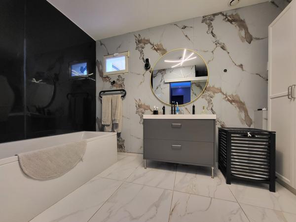 Vitrolles (13127) VILLA D'ARCHITECTE 5 PIECES QUI S'AUTOFINANCE