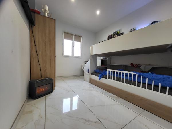 Vitrolles (13127) VILLA D'ARCHITECTE 5 PIECES QUI S'AUTOFINANCE