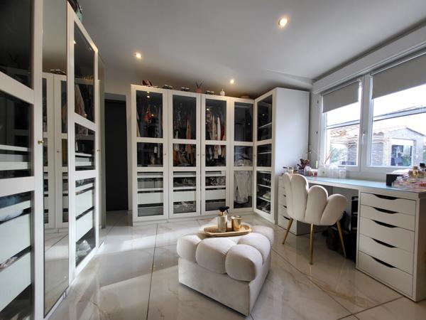 Vitrolles (13127) VILLA D'ARCHITECTE 5 PIECES QUI S'AUTOFINANCE