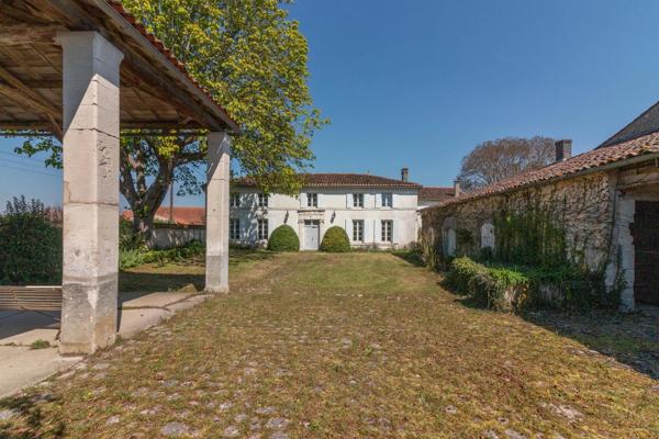Belle maison de campagne du 18ème siècle