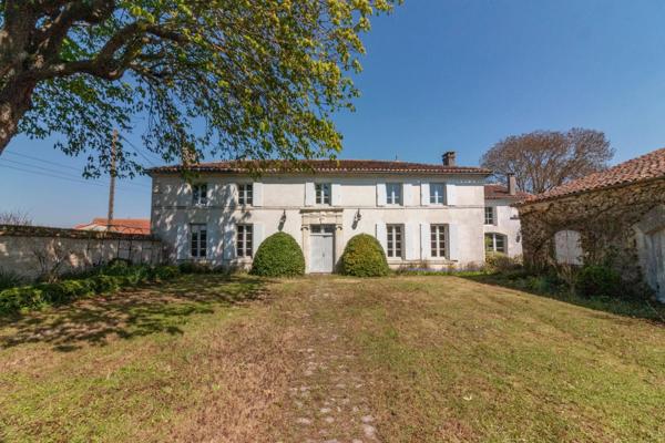 Belle maison de campagne du 18ème siècle