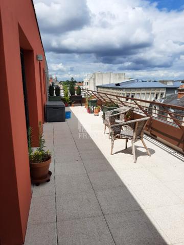 Appartement La Roche Sur Yon  théâtre 4 pièce(s) 99.02 m2