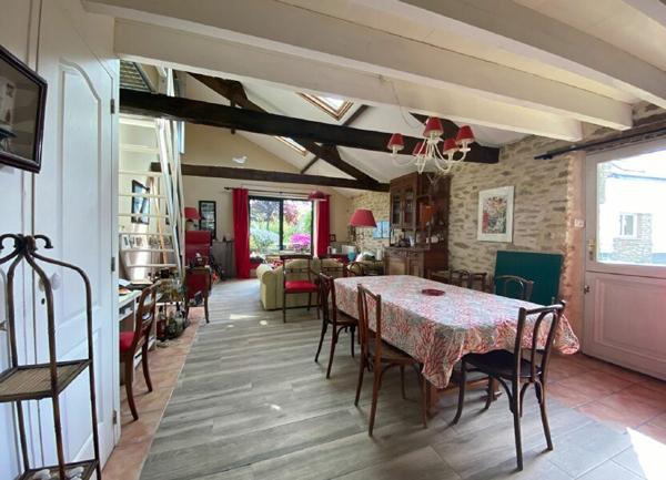 Maison à vendre    5 pièces •  Férel