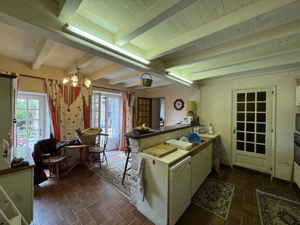 Charmante maison de campagne avec cour et annexe