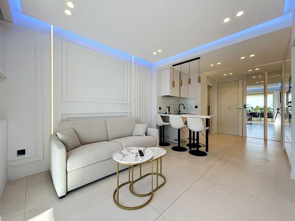 Appartement
         2 pièces
        - 37 m² Exclusivité 1 190 000 € *