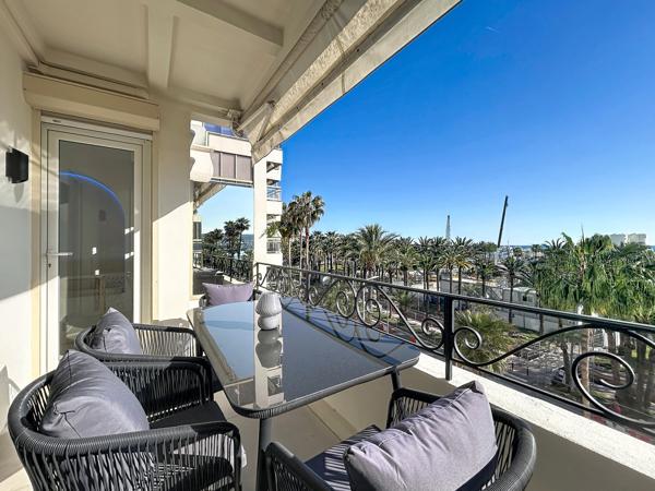 Appartement
         2 pièces
        - 37 m² Exclusivité 1 190 000 € *