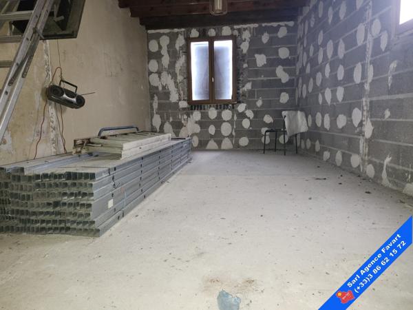 Maison à réhabiliter entièrement
