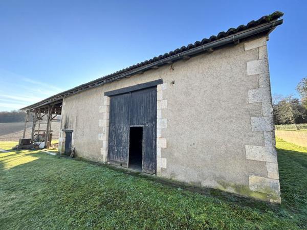 Maison à vendre |  Bors (Canton de Montmoreau-Saint-Cybard) |  4 pièces | 111 m²