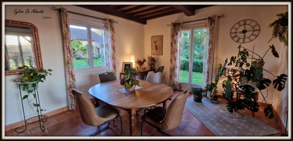 Propriété à vendre PONT DE VEYLE (01) 16,5 Ha, vue, maison 145 m², ferme à rénover 170 m², pigeonnier, hangar, équestre
