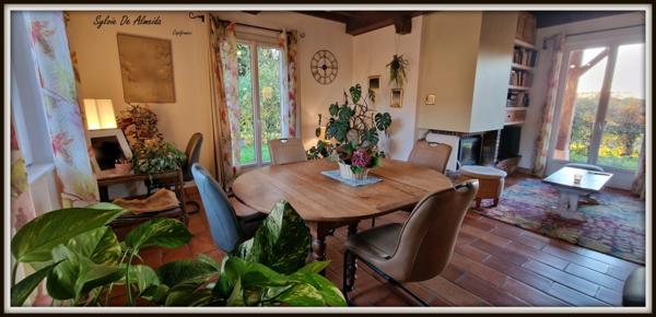 Propriété à vendre PONT DE VEYLE (01) 16,5 Ha, vue, maison 145 m², ferme à rénover 170 m², pigeonnier, hangar, équestre