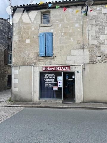 local commercial 27 M² centre ville