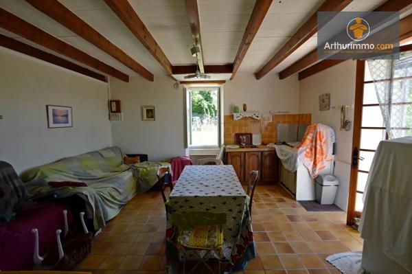 Vente                                                      Maison de village
                        
                     2 pièces                      50 m2                     à Duras