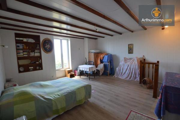 Vente                                                      Maison de village
                        
                     2 pièces                      50 m2                     à Duras