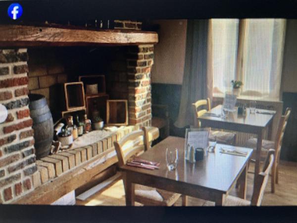 Deux en un: exploitez votre restaurant tout en bénéficiant d'un logement de fonction.