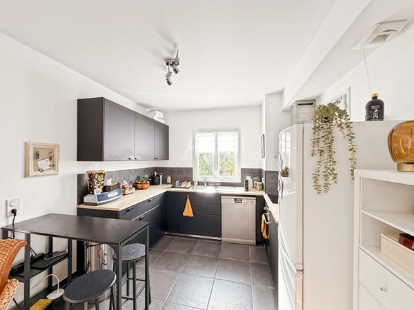A VENDRE Appartement T3 avec jardin dans résidence récente secteur la Pounche 13190 Allauch