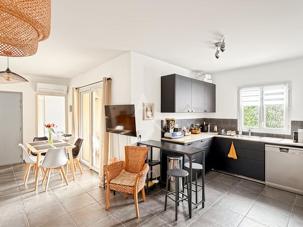 A VENDRE Appartement T3 avec jardin dans résidence récente secteur la Pounche 13190 Allauch