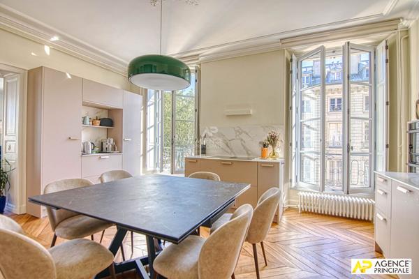 Versailles Notre-Dame Appartement 5 pièces 142 m² situé au 3ème étage €1 465 000 ** - Référence 27835