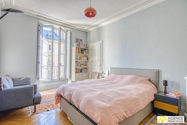 Versailles Notre-Dame Appartement 5 pièces 142 m² situé au 3ème étage €1 465 000 ** - Référence 27835
