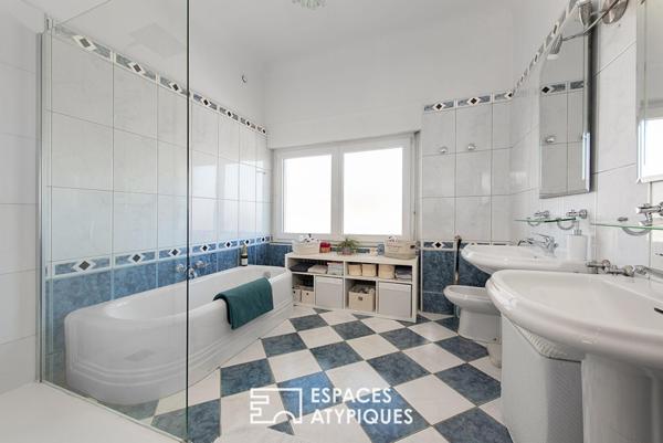 Maison d’architecte Art Déco avec parc et piscine