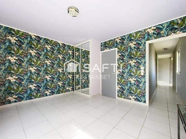 SUPERBE VILLA  AVEC VUE MER