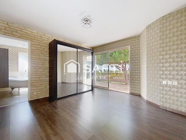 SUPERBE VILLA  AVEC VUE MER