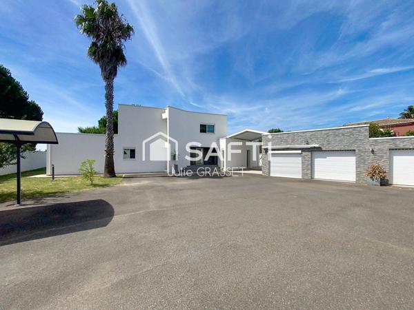 SUPERBE VILLA  AVEC VUE MER