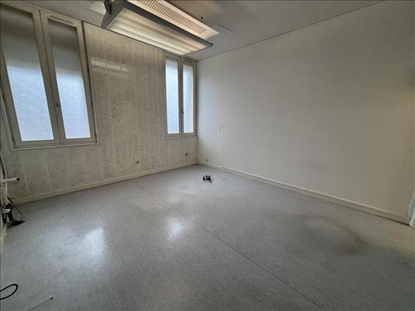 Local commercial à louer |  CANEJAN |  1 pièce | 15 m²