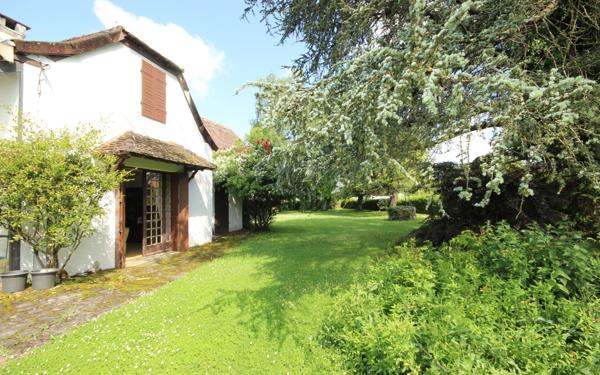 Maison à vendre    6 pièces •  Maslacq