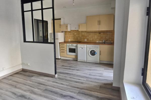 A louer appartement type 1 à 13005 Marseille